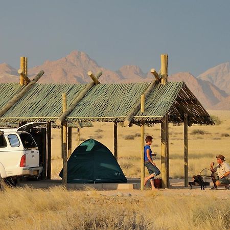 Sossus Oasis Campsite Сесрием Экстерьер фото