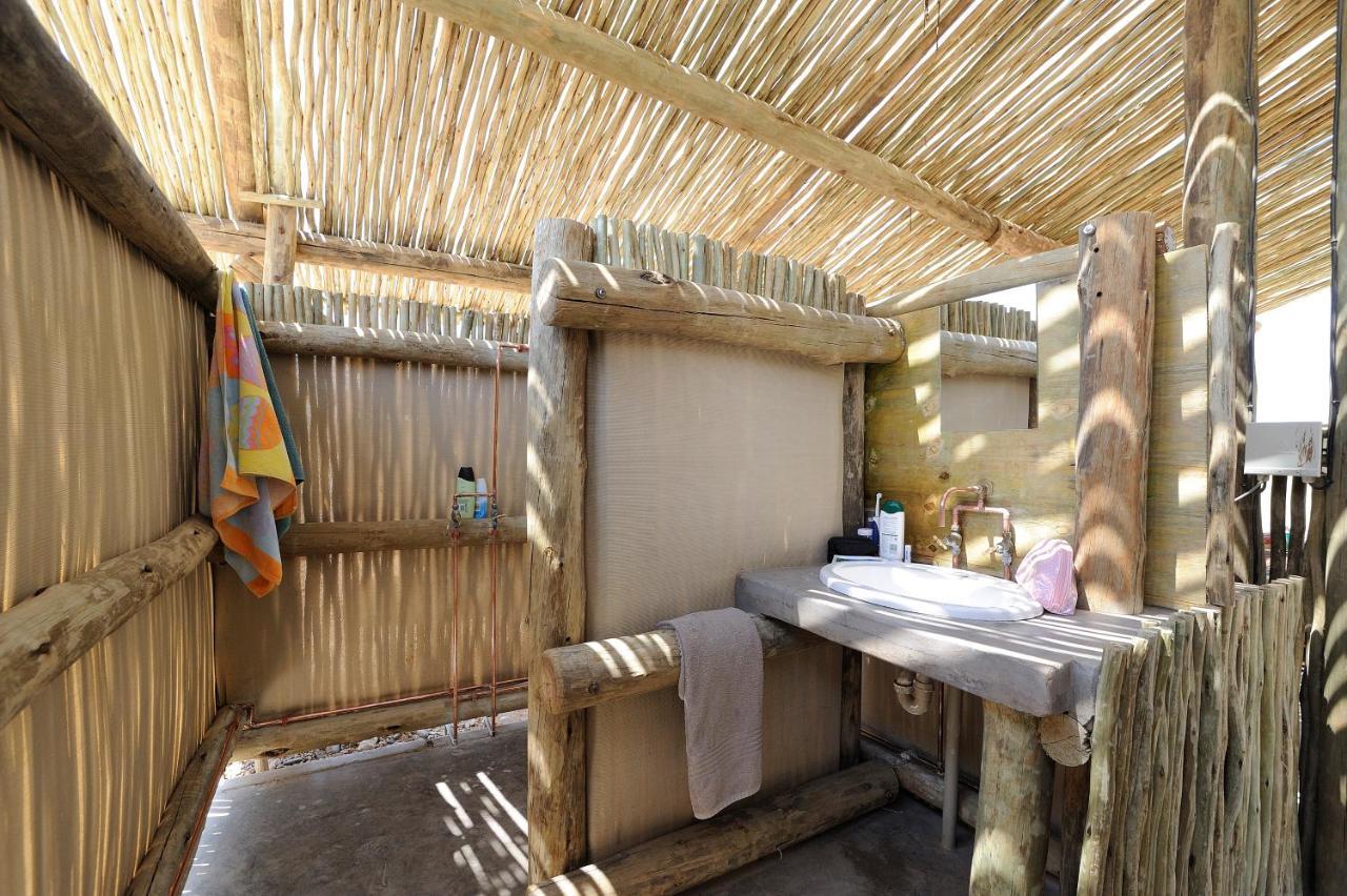 Sossus Oasis Campsite Сесрием Экстерьер фото